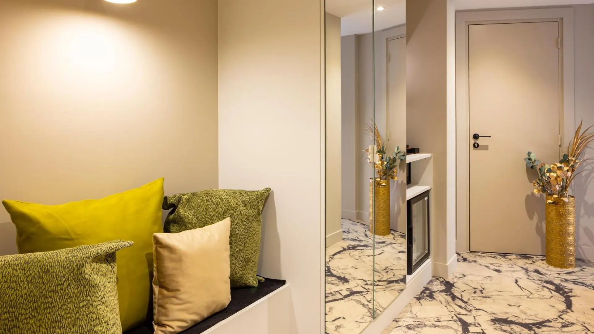 Mondial Hotel