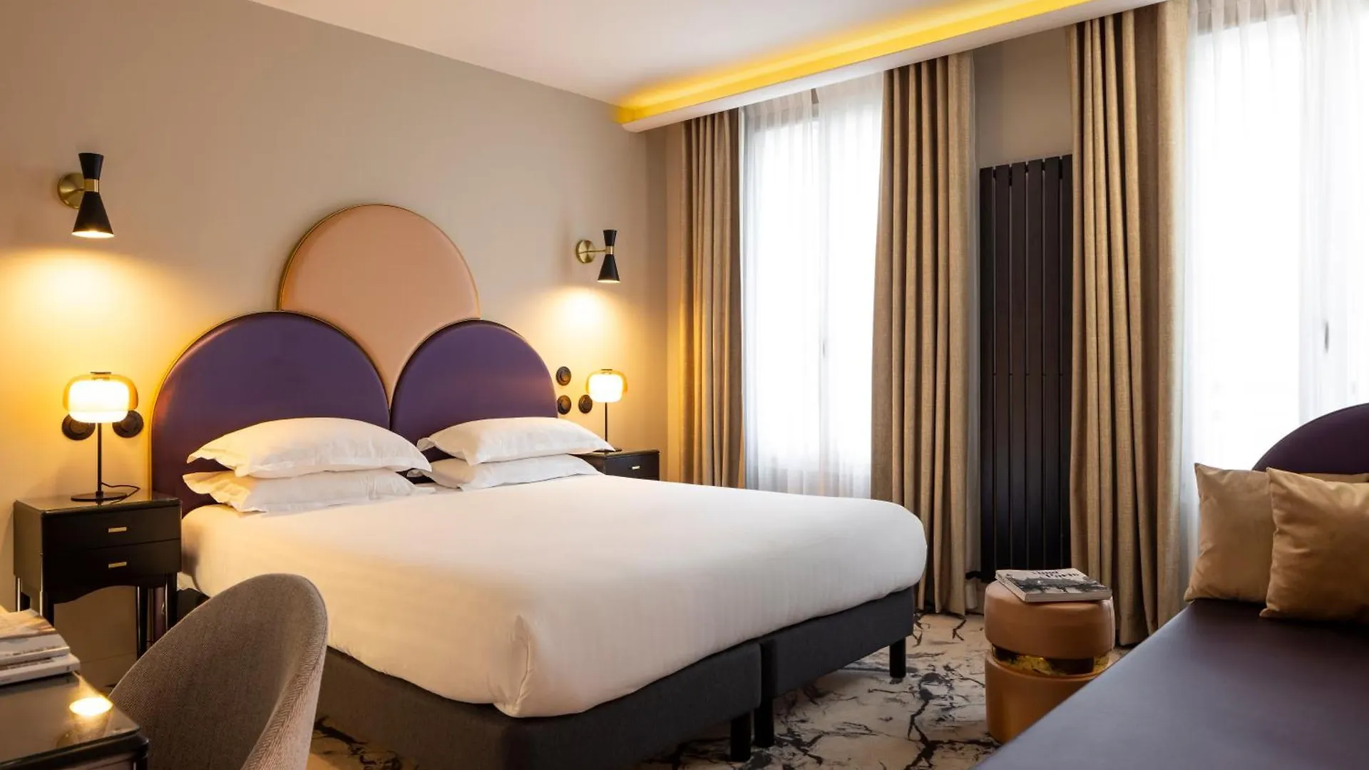 Mondial Hotel Paris