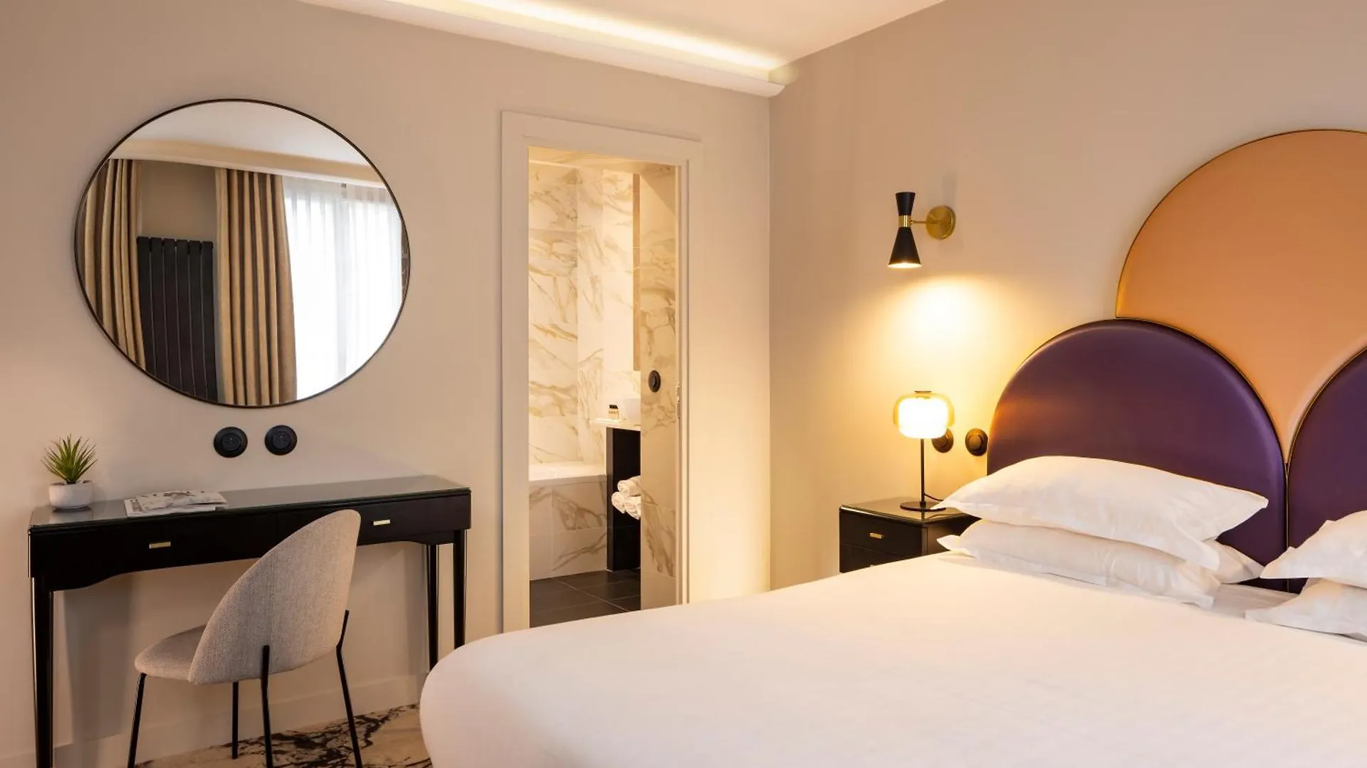 Hotel Mondial Paris